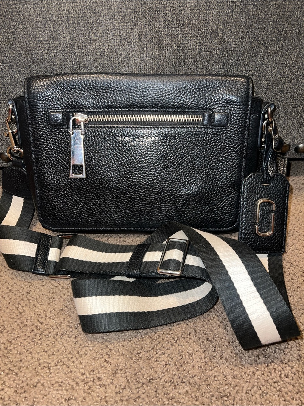 Marc Jacobs Gotham Crossbody Bag purse pebbled leather. Black.